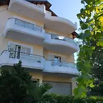 Serenity's Sunset Terrace Ferienhaus Shkodra