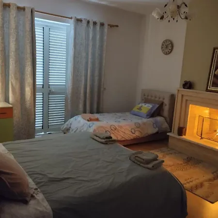 Serenity's Sunset Terrace 펜션 Shkodër