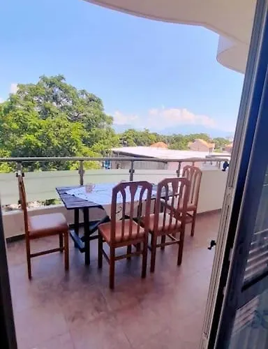 Serenity's Sunset Terrace 度假居 *